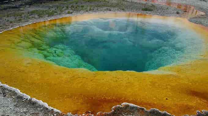 Morning Glory pool i Yellowstone nasjonalpark, USA