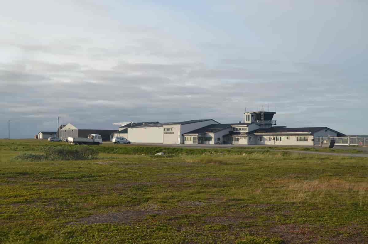 Terminalbygning og hangar ved Vardø lufthavn