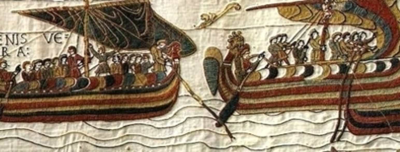 Vikingskip på Bayeuxteppet, sett fra styrbord side