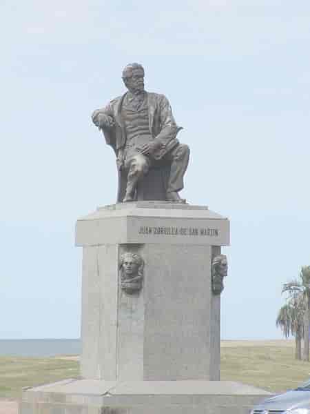 Statue av Juan Zorrilla de San Martín