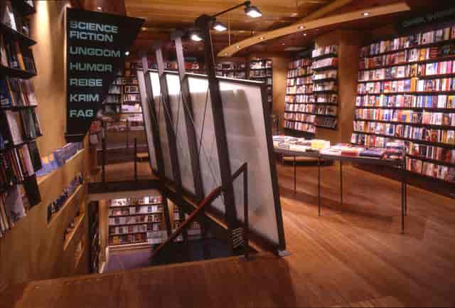 Tanum Pocket, prototyp til ny bokhandlerkjede, Oslo, 1993