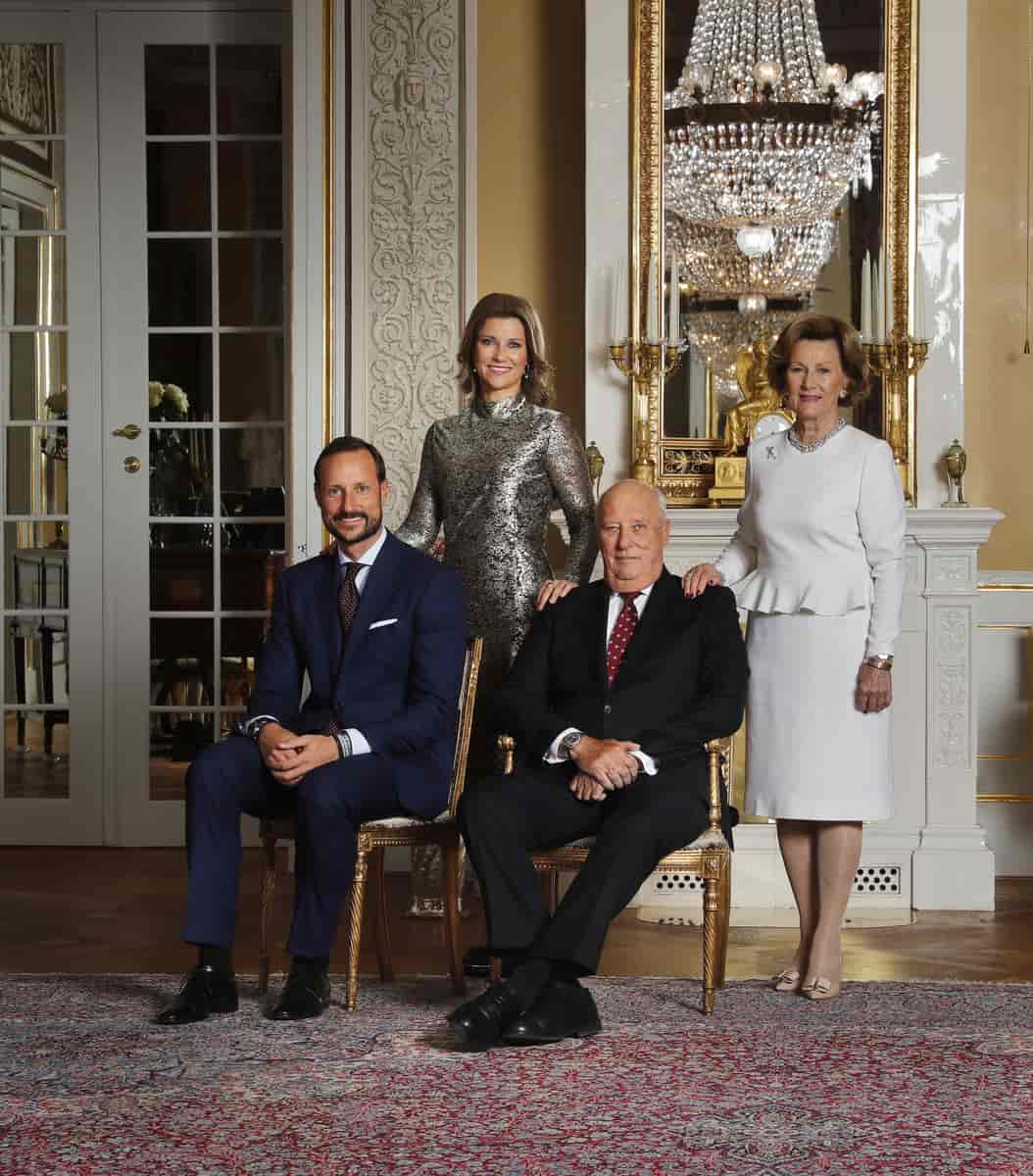 Kronprins Haakon, prinsesse Märtha Louise, kong Harald og dronning Sonja i 2015