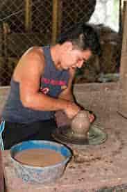 Førkolombianske motiver preger mye av keramikken som blir laget i Masaya