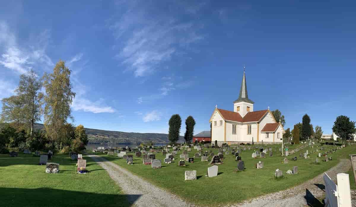 Hov kirkested i Søndre Land