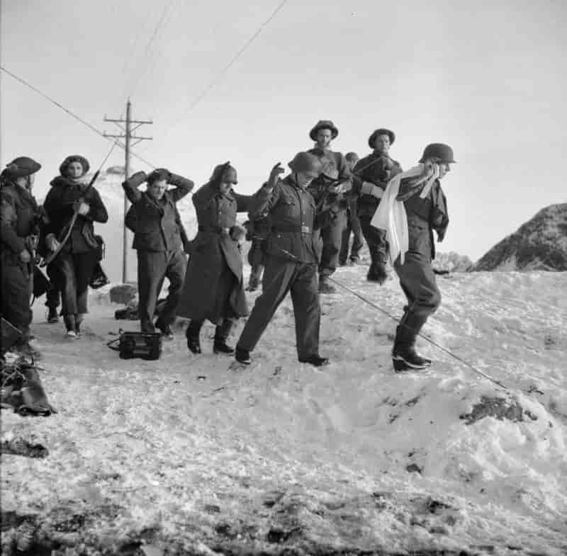 Britiske kommandosoldater med tyske krigsfanger