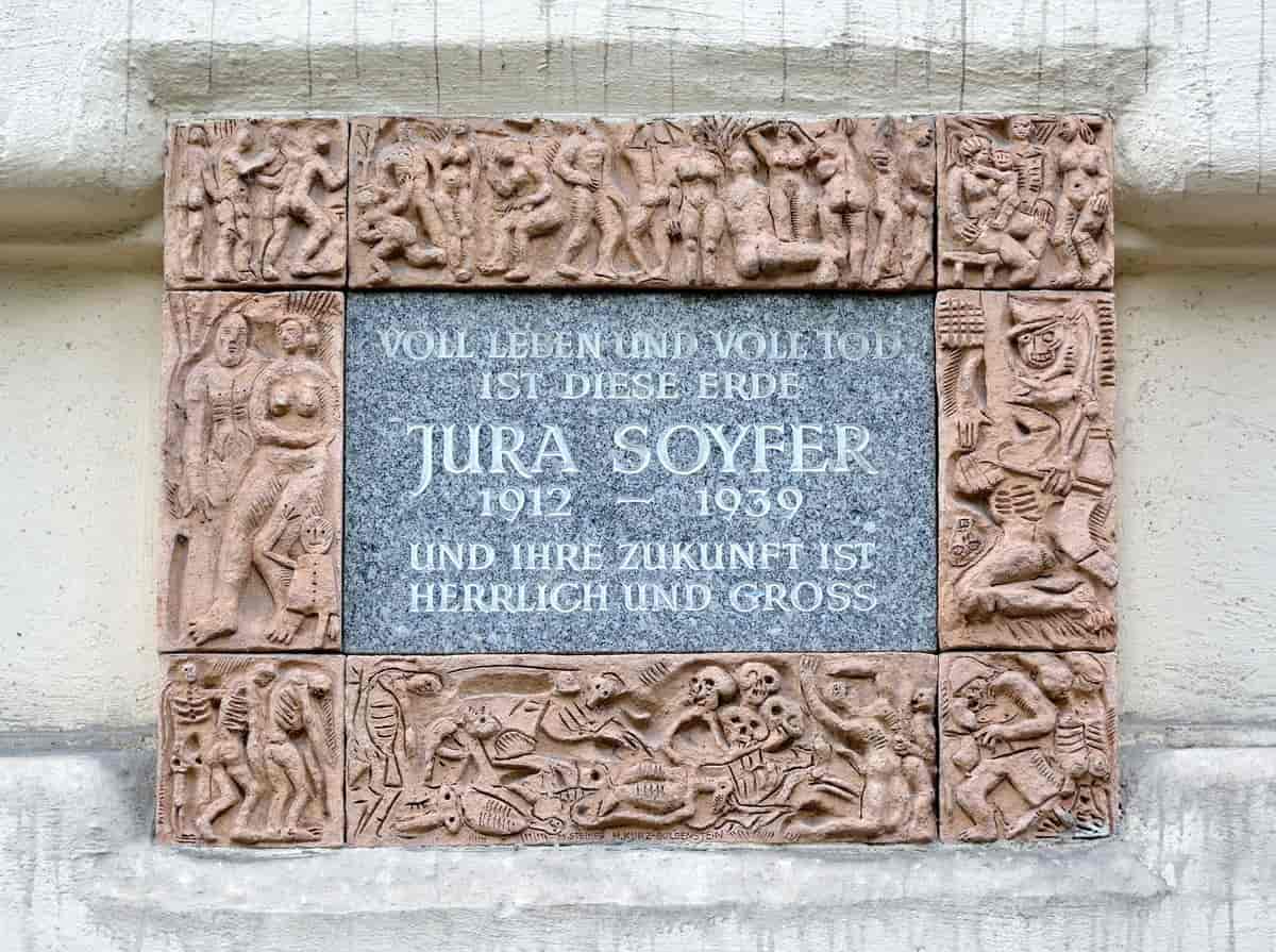 Minnetavle på Jura Soyfers siste bosted i Wien (Heinestraße 4)