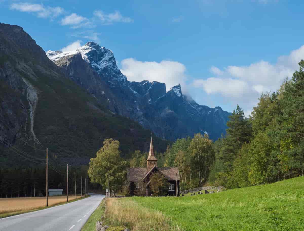 Kors i Romsdalen