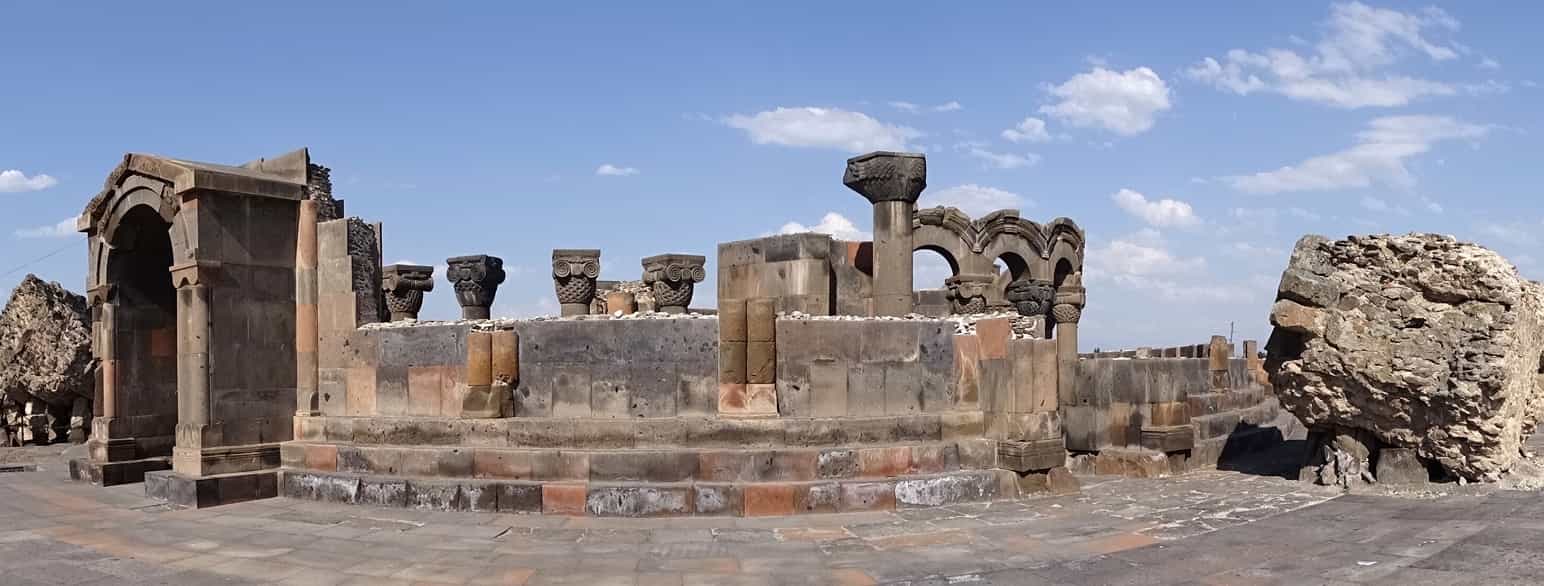 Ruinene av Zvartnots katedral fra 600-tallet utenfor Jerevan