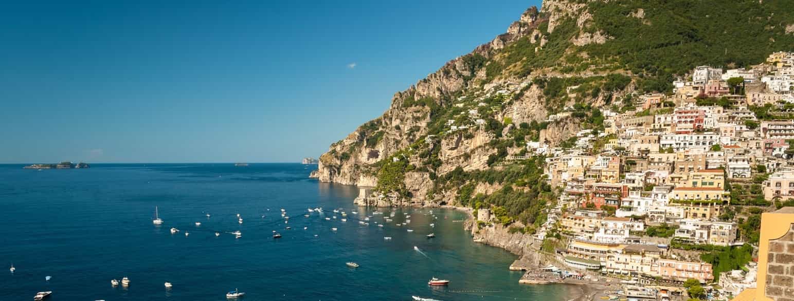 Middelhavet ved Positano, Campania, Italia