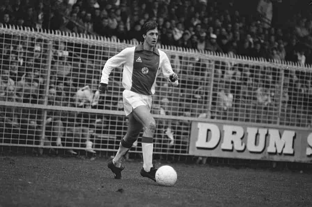 Cruyff i aksjon for Ajax desember 1981
