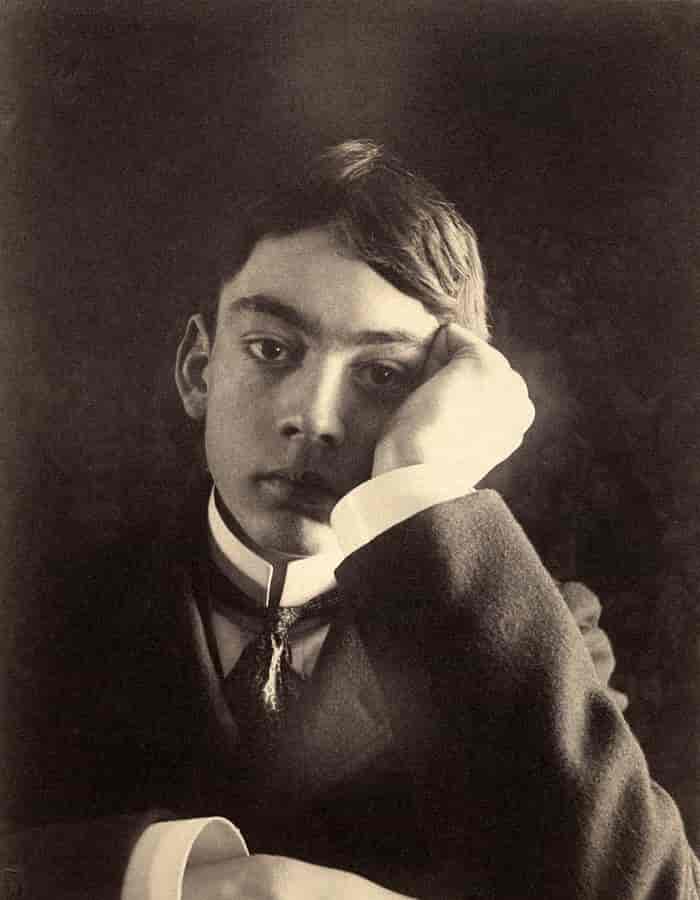 Khalil Gibran som ung, angivelig på slutten av 1890-tallet eller starten av 1900-tallet