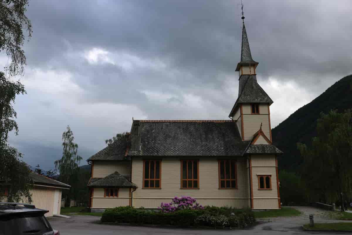 Gaupne kirke