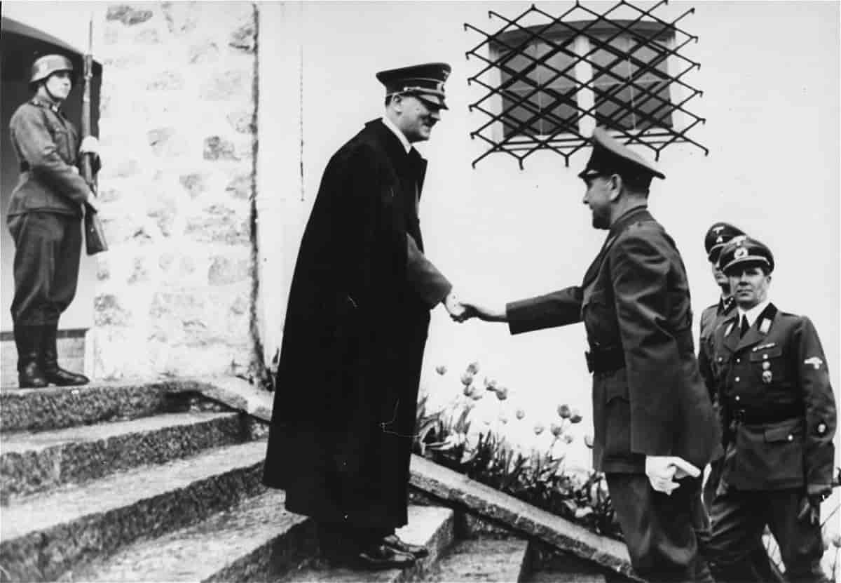 Ante Pavelić møter Adolf Hitler