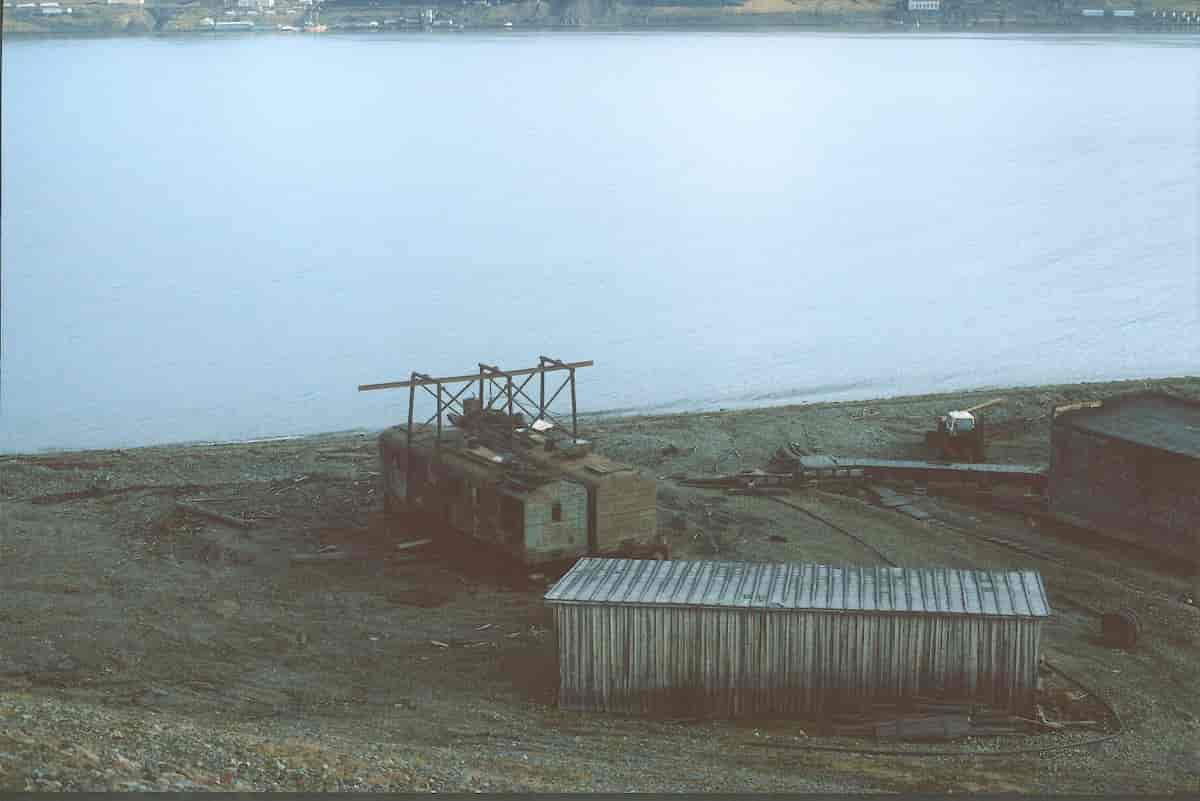Anlegg ved fjord