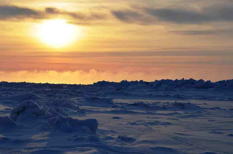 Solnedgang i Arktis