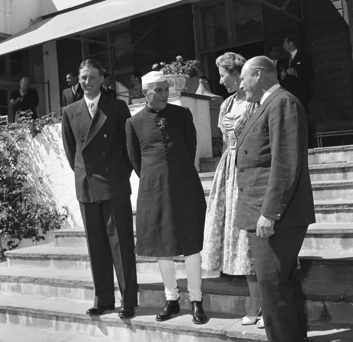 Nehru og den norske kongefamilien