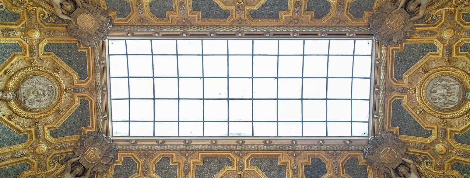 Taket i Salon Carré i Louvre