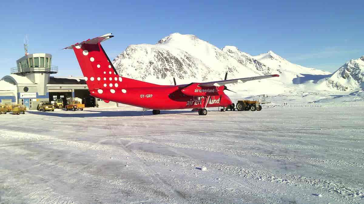 Air Greenland Dash8-200 ved Kulusuk lufthavn