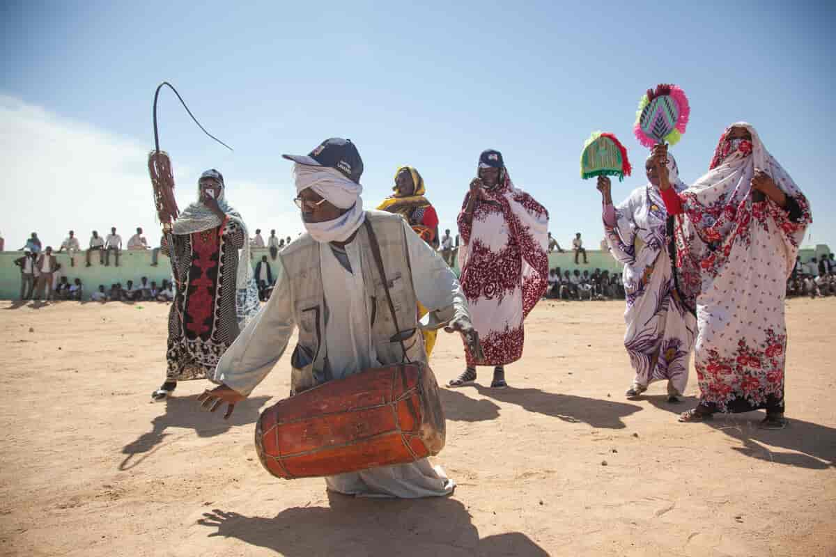 Musiker og dansere i Sudan