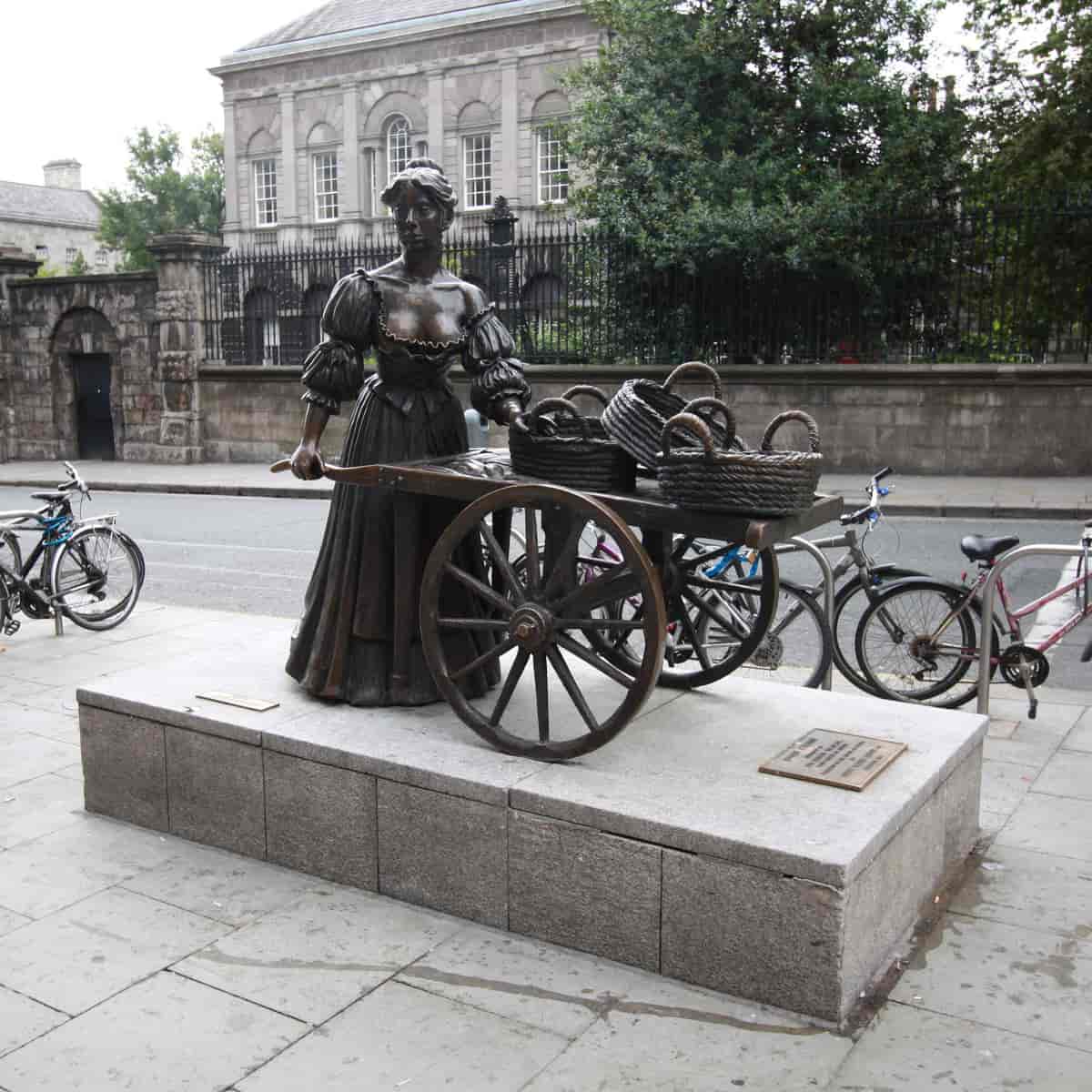 Statuen av Molly Malone i Dublin, utført av Jeanne Rynhart.