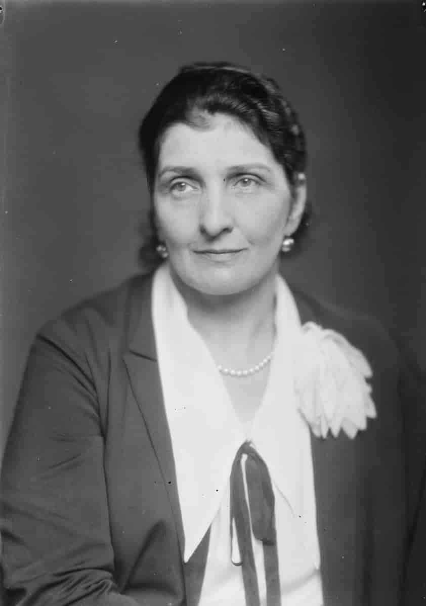 Agnes Mowinckel, 1927.