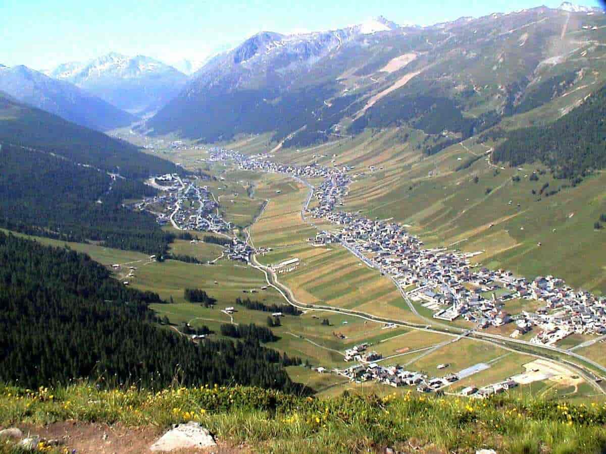 Livigno-dalen sett mot sørvest.