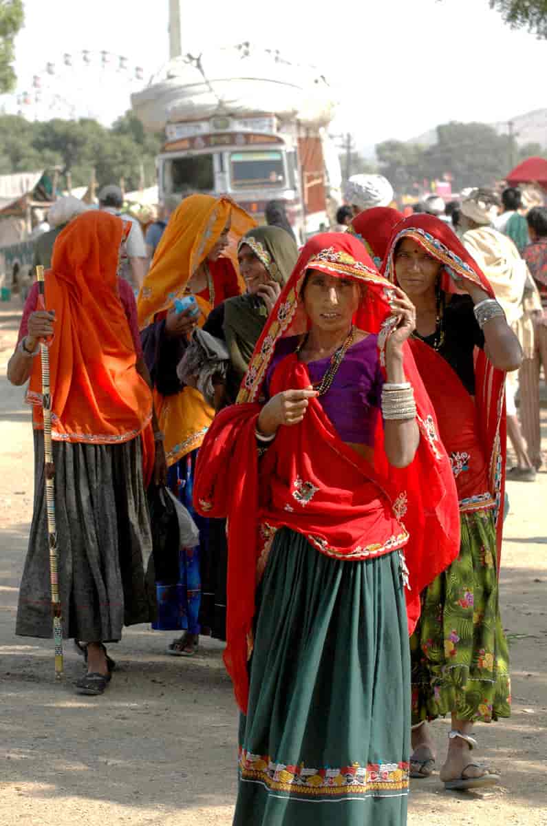 Kvinner iført tradisjonelle klær fra Rajasthan, India