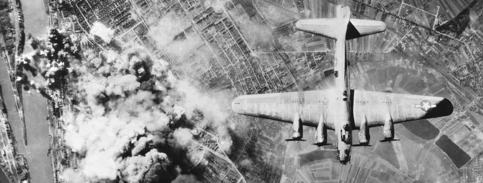 B-17 Flying Fortress bomber kjemisk industri i Ludwigshafen, 29. september 1944.