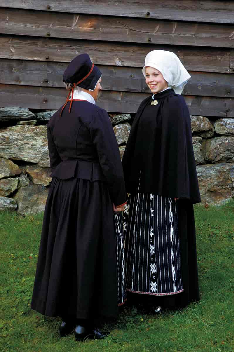 Kvinnebunad fra Stord og Bømlo