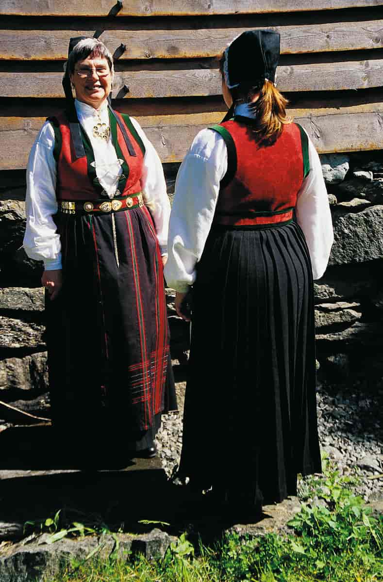Kvinnebunad fra Laksevåg