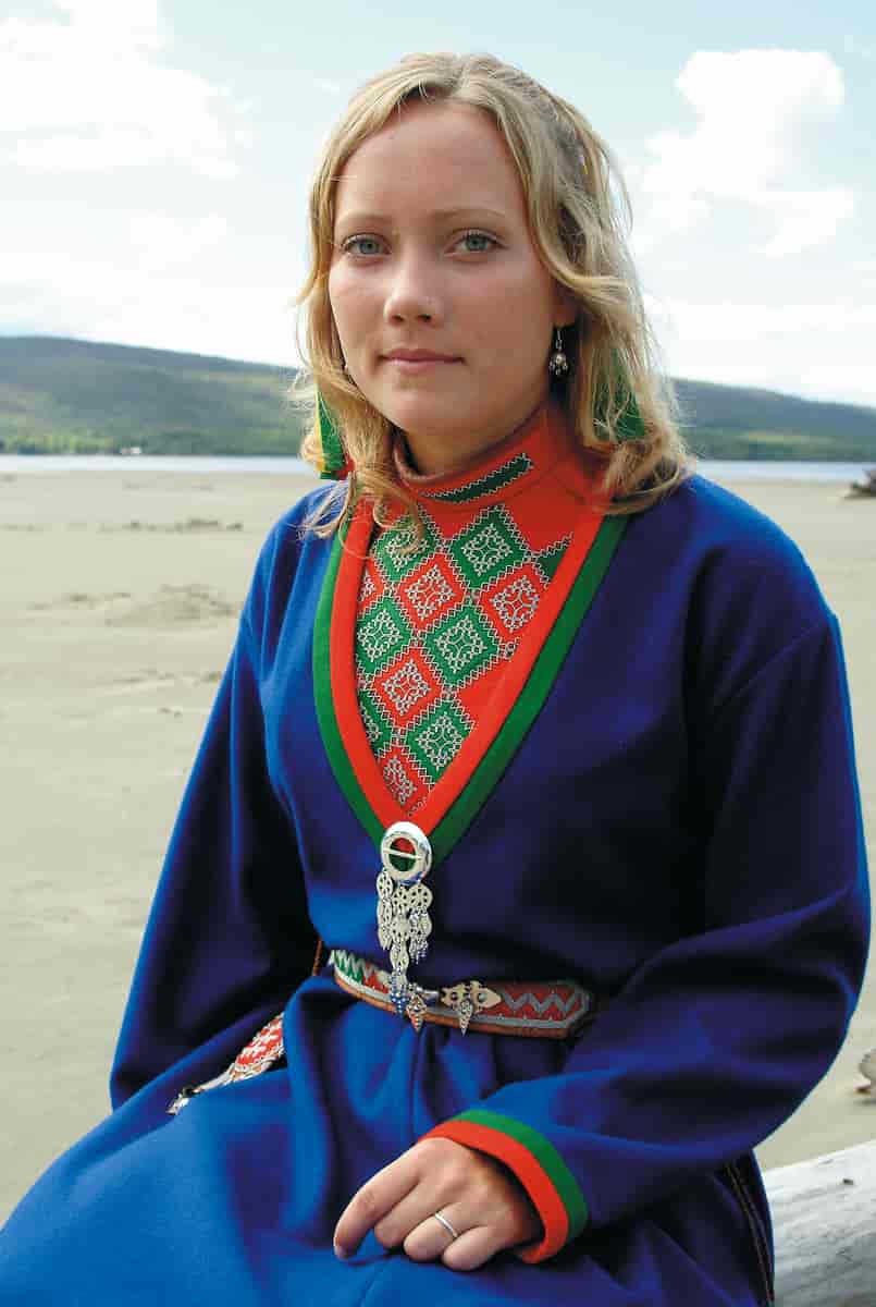 Sør-samisk drakt