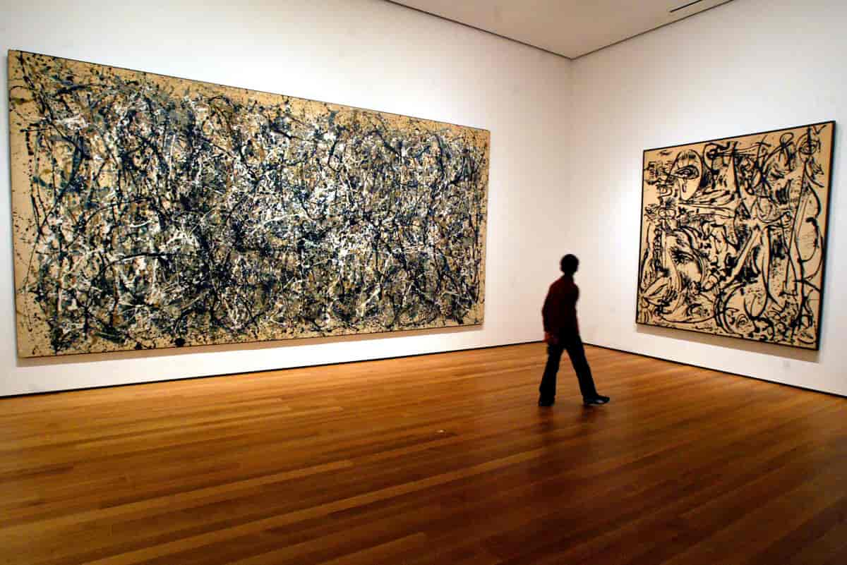 Fra en utstilling av Jackson Pollock malerier i Museum of Modern Art, New York
