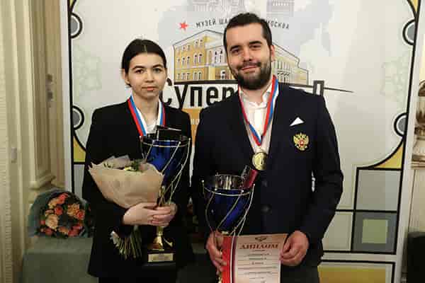 Nepo og Goryachkina ble vinnere av det russiske mesterskapet i 2020