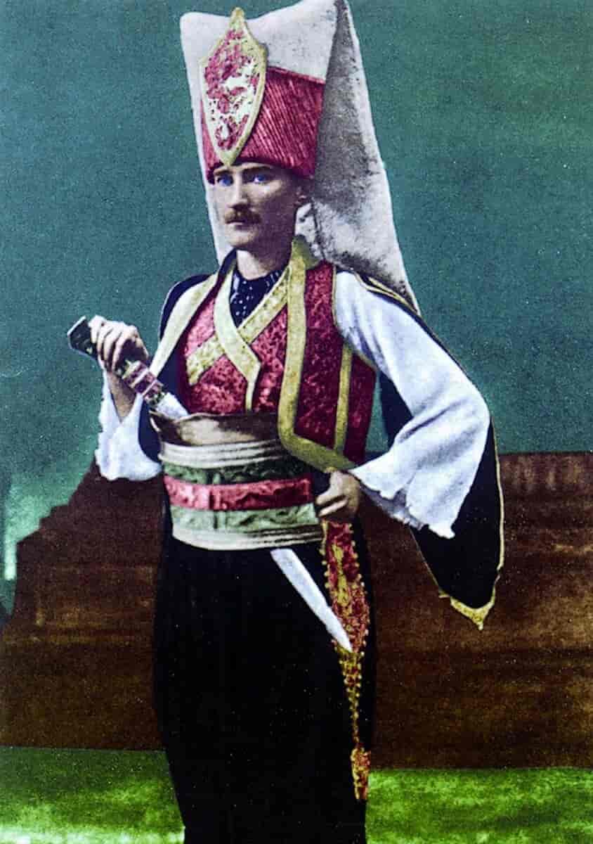 Mustafa Kemal som janitsjar