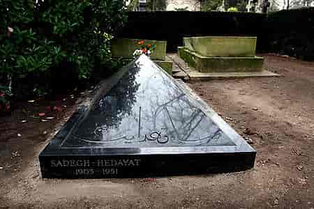 Hedayats gravstein i Paris