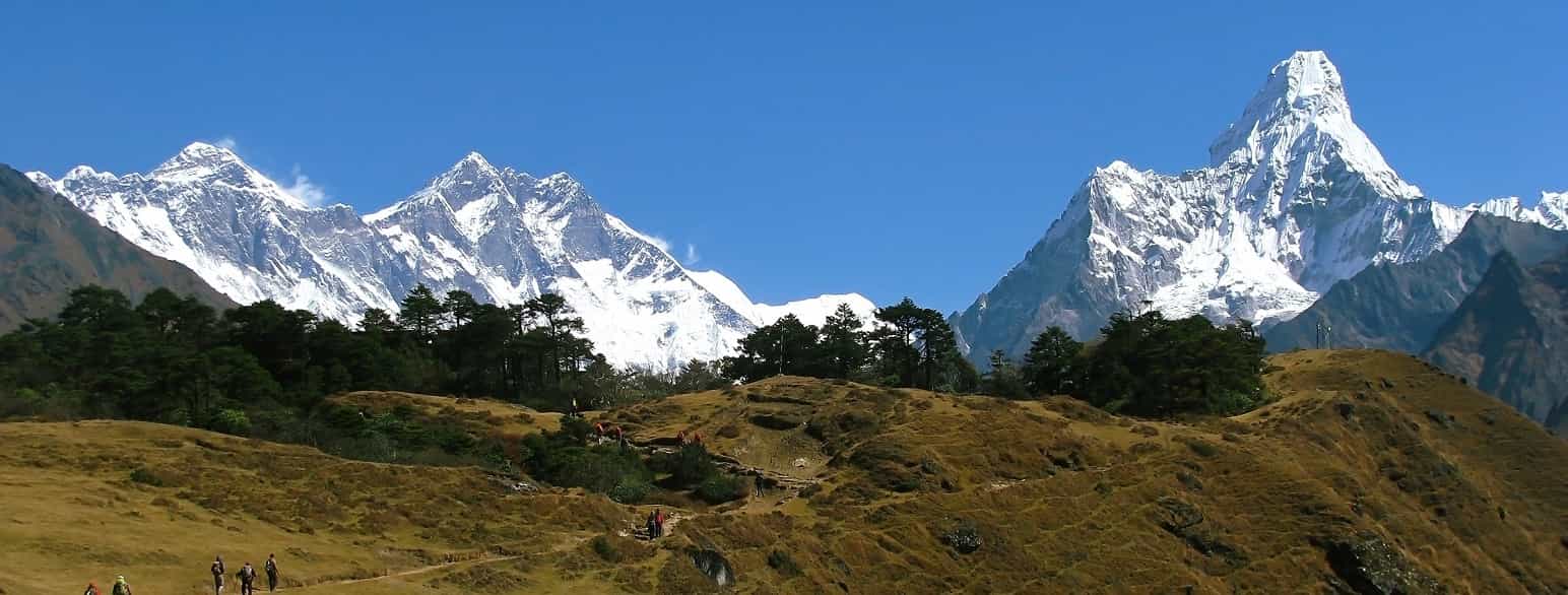 Tre Himalaya-fjell (fra venstre): Mount Everest, Lhotse og Ama Dablam