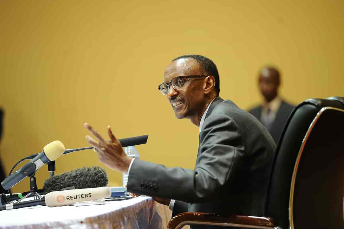 Paul Kagame Som holder pressekonferanse 