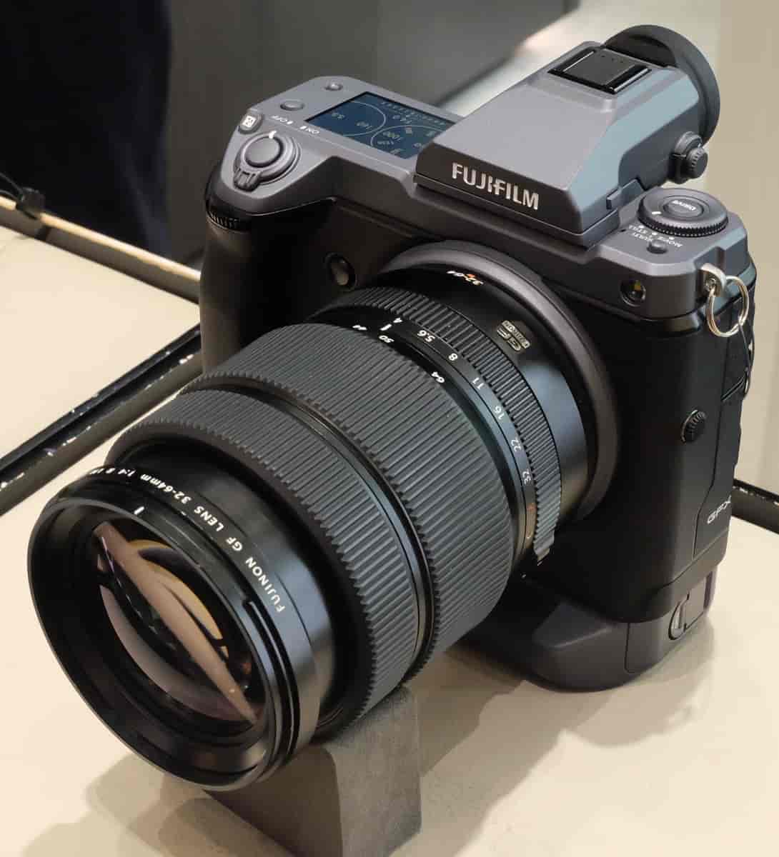Fujifilm GFX100 digital speilløst mellomformatkamera med 102 MP oppløsning.