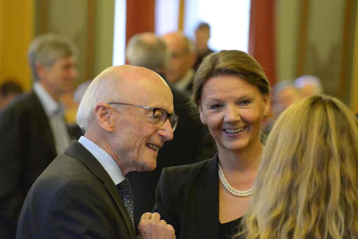 Kåre Willoch saman med høgrepolitikar Ingjerd Schou, november 2014