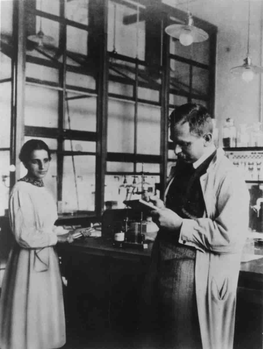 Lise Meitner og Otto Hahn (1913)