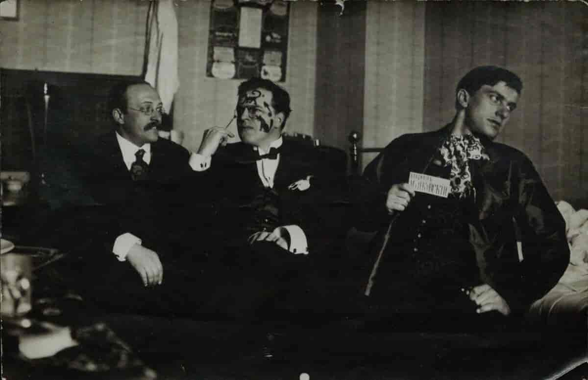 Russiske futurister: Sjemsjurin, Burljuk, Majakovskij (1914)