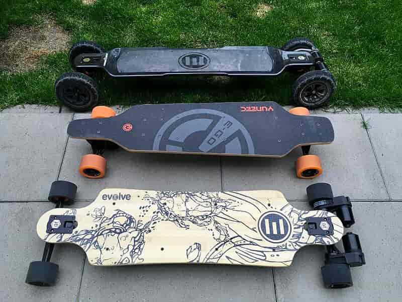 Elektrisk skateboard.