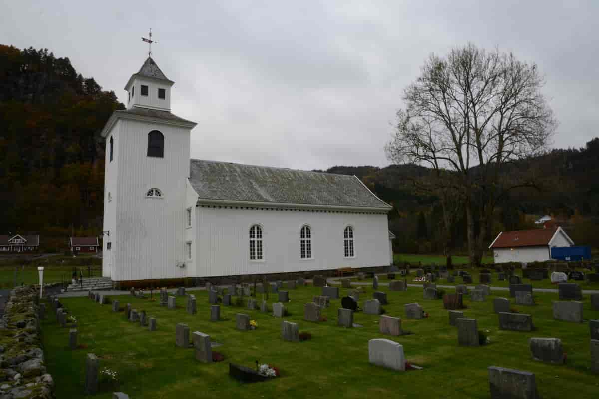 Kvås kyrkje