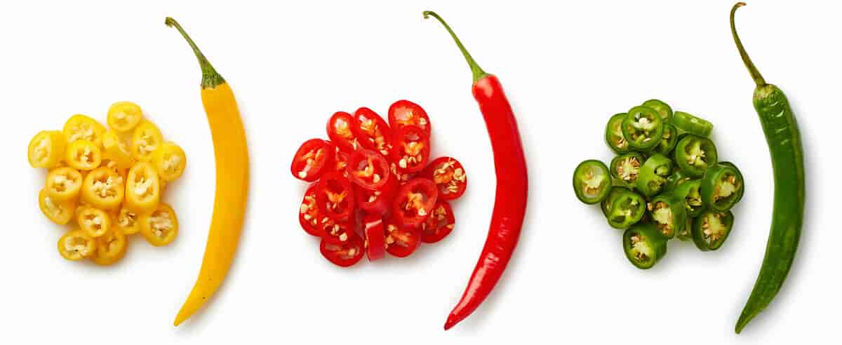 Gul, rød og grønn chili