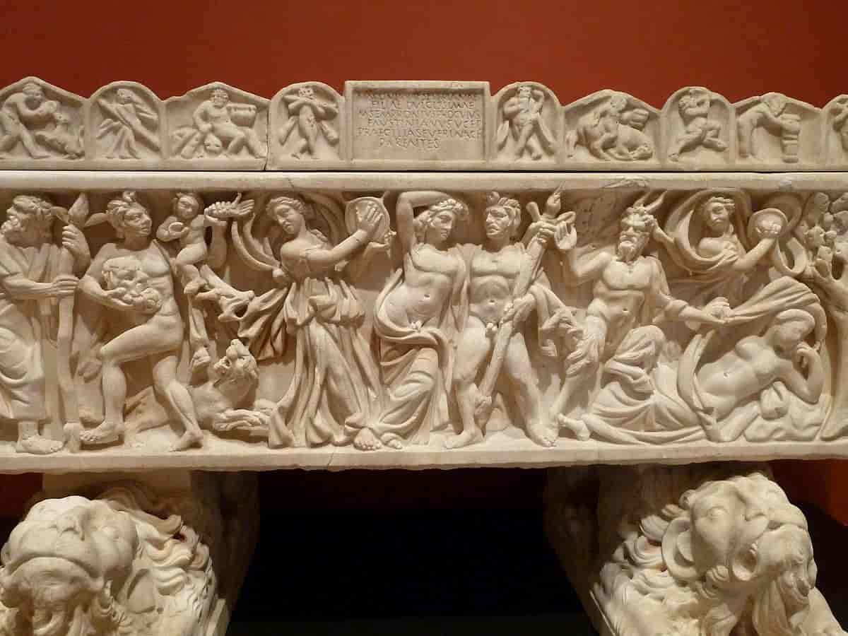 Romersk sarkofag med scene som forestiller Bacchus og Ariadne. Ca 210-220 evt. 
