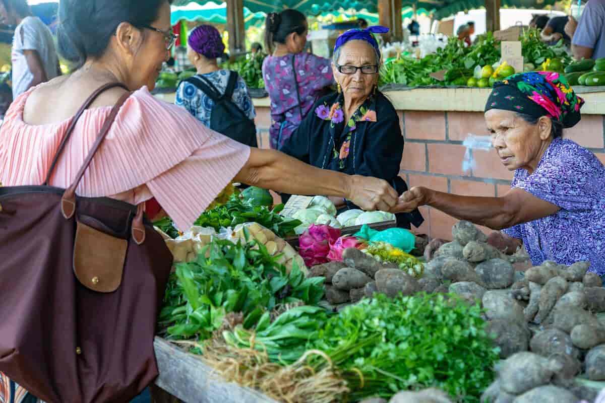 Hmong-markedet i Cacao (2018)