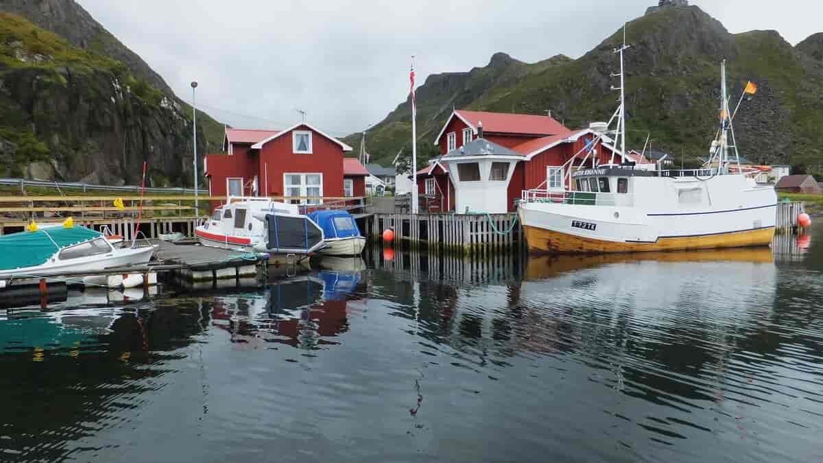 Fiskeri er viktig næring i Øksnes. Her foto fra Stø.