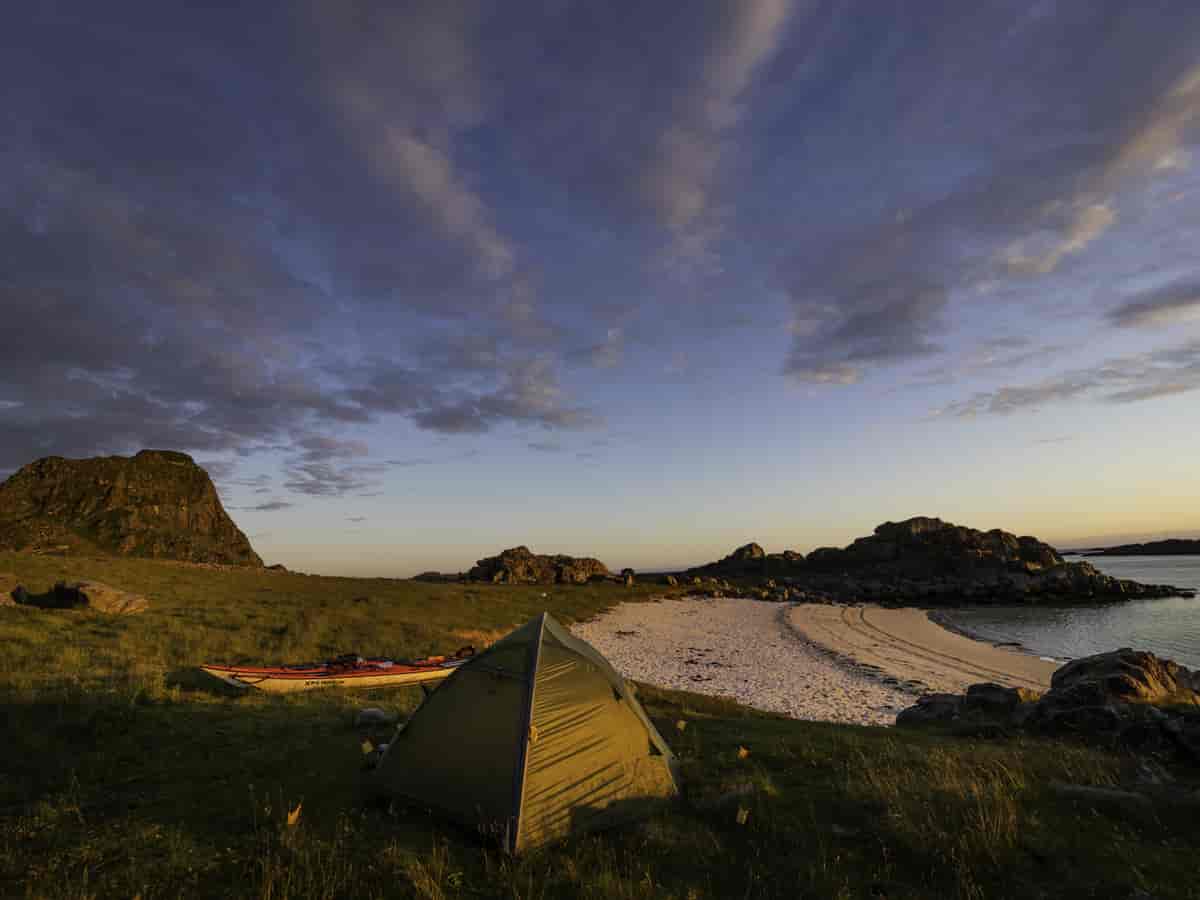 Padlere har slått leir på Gaukværøya i Vesterålen.
