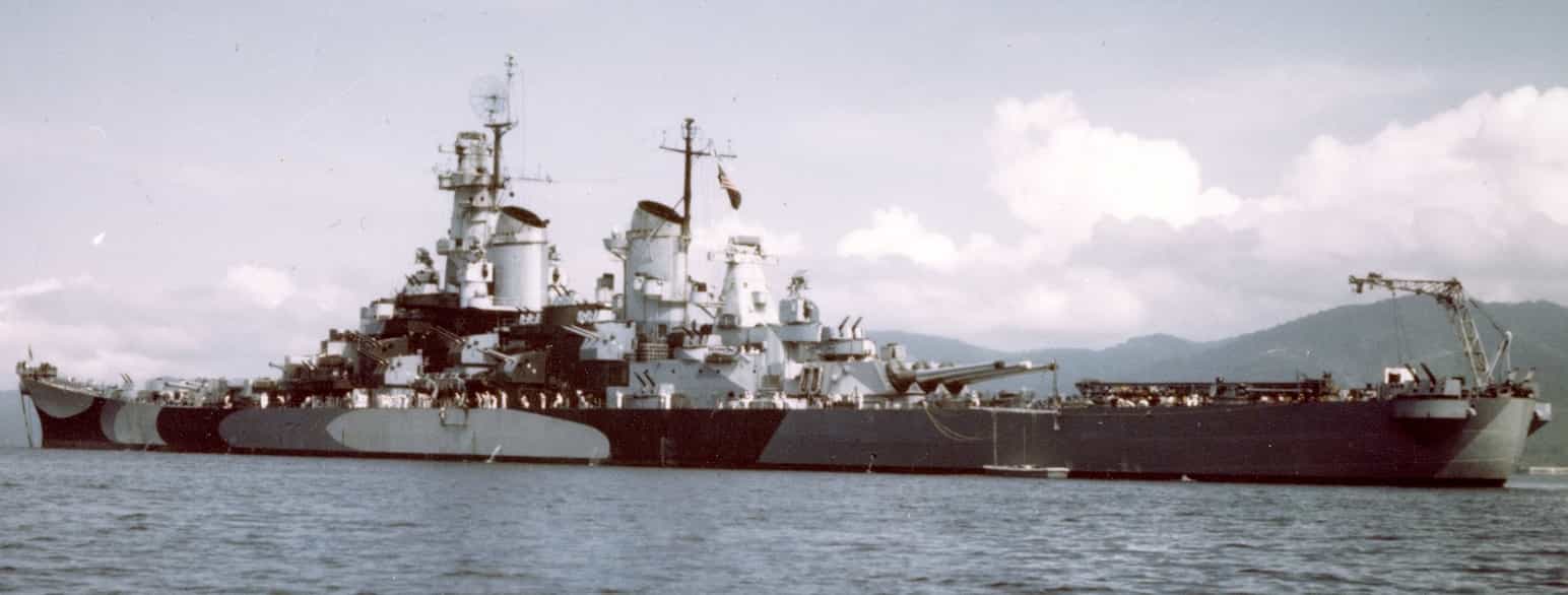 USS Missouri, fotografert i 1944