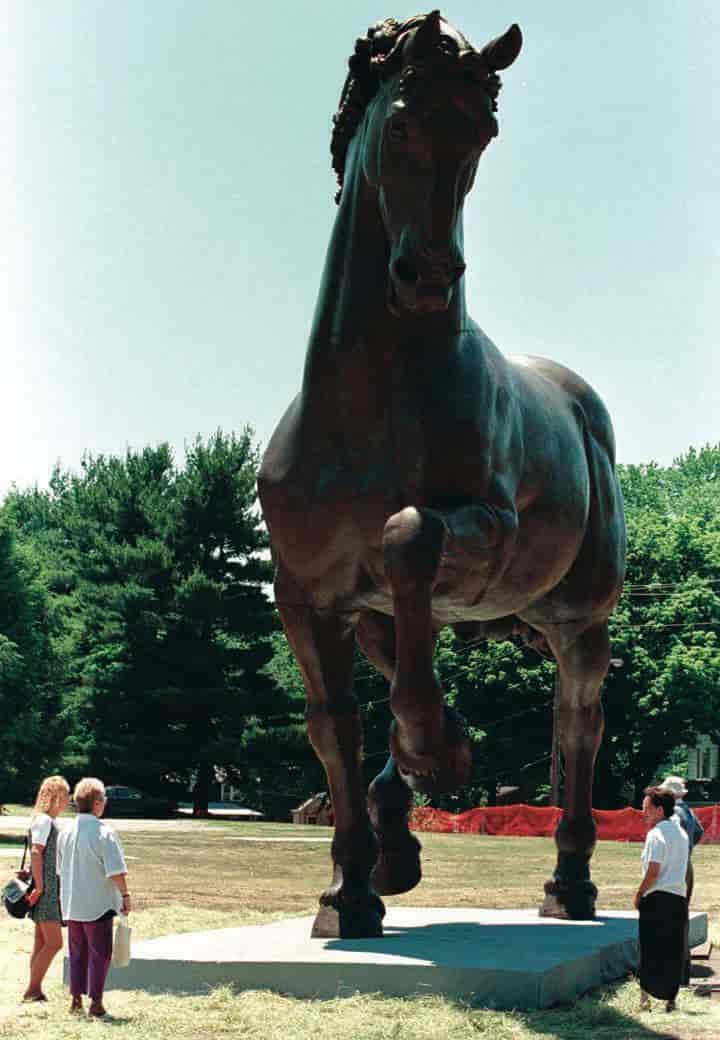 hesteskulptur